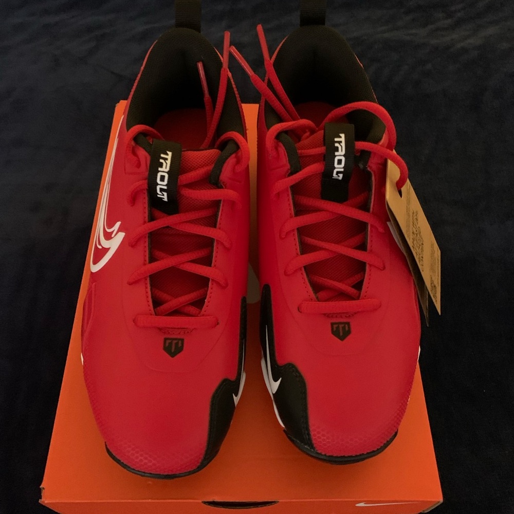 Nike Red and Black Athletic Shoes Sleek Design. Youth size 5.5 Mike Trout